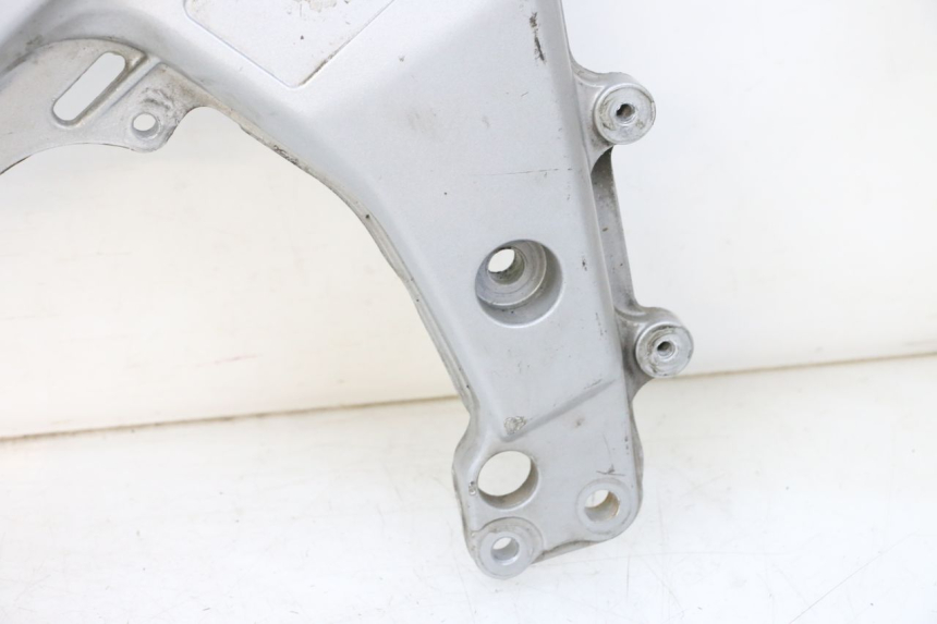 photo de LEFT SIDE CHASSIS COVER HONDA NSR R 125 (1994 - 2003) - Distinctive features