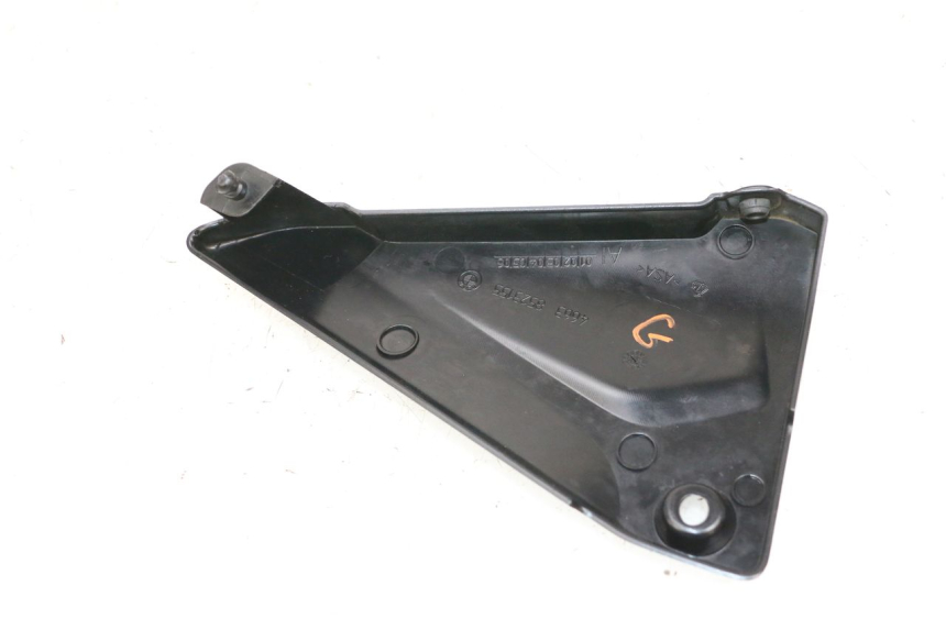 photo de LEFT SIDE FRAME COVER BMW R GS 1250 (2021 - 2024) - Zoom on usage condition