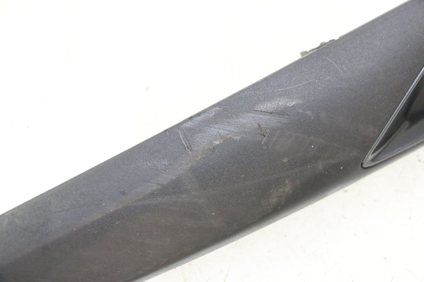 photo de LEFT SIDE FRAME COVER APRILIA SXR 50 (2021 - 2023) - Component detail