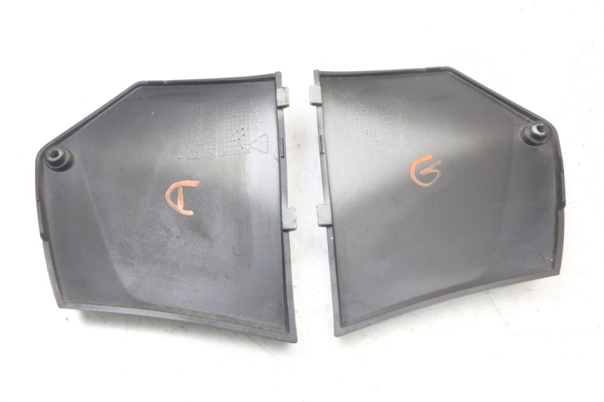 photo de FRAME COVER PIAGGIO MP3 HPE 350 (2018 - 2020) - Zoom on usage condition