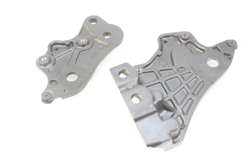 photo de SIDE FRAME COVER YAMAHA MT-07 MT07 700 (2018 - 2020) - Zoom on usage condition