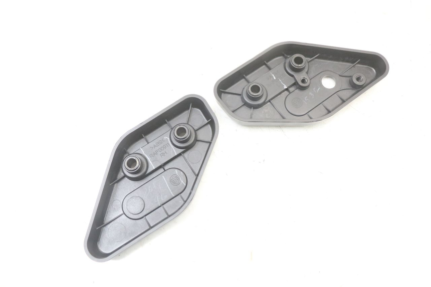 photo de FRAME COVER ROYAL ENFIELD SCRAM 411 (2022 - 2024) - Alternative perspective