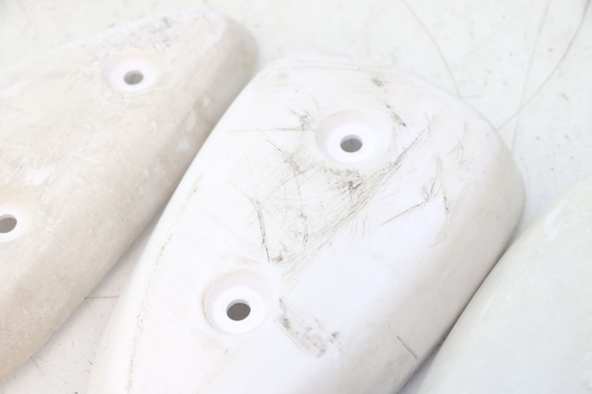 photo de SIDE CHASSIS COVER MBK STUNT NAKED 50 (2004 - 2018) - Technical close-up