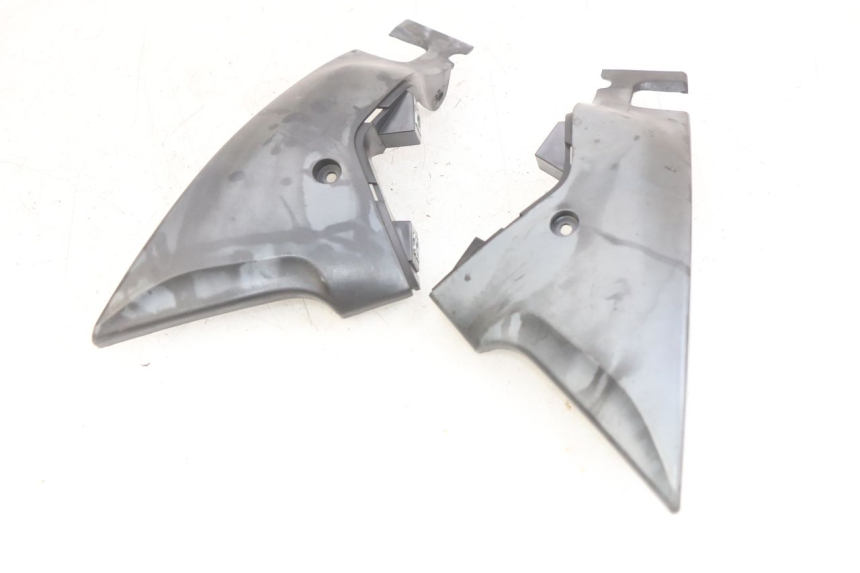 photo de SIDE FRAME COVER DAELIM VJ ROADWIN FI 125 (2008 - 2017) - Main view