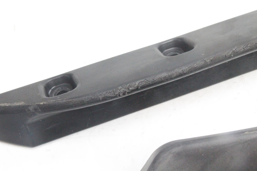 photo de FRAME COVER YAMAHA WAVE RUNNER GP R 1200 (2000 - 2003) - Alternative perspective