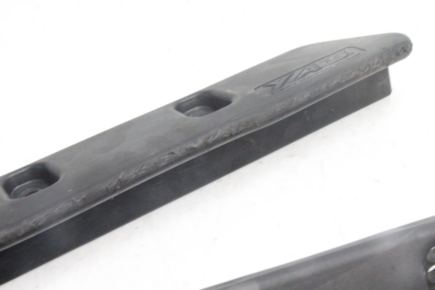 photo de FRAME COVER YAMAHA WAVE RUNNER GP R 1200 (2000 - 2003) - Technical close-up