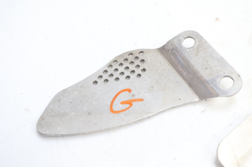 photo de SIDE FRAME COVER KAWASAKI ZX-6R ZX6R 600 (2000 - 2002) - Fixing points details