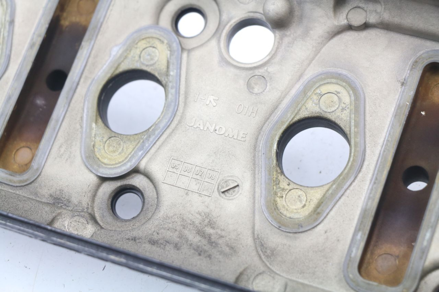 photo de ROCKER COVER SUZUKI GSX-R GSXR 600 (2008 - 2010) - Component detail