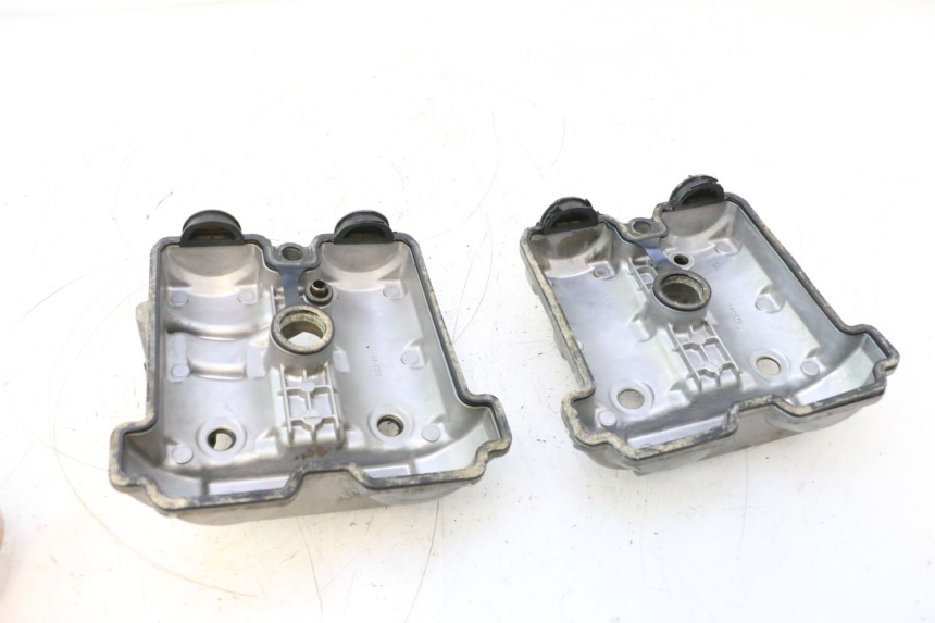 photo de ROCKER COVER SUZUKI SV S 650 (2003 - 2009) - Fixing points details