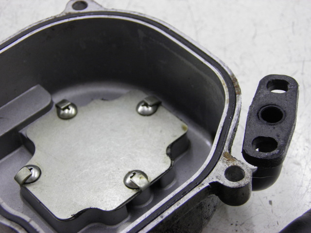 photo de ROCKER COVER SYM SYMPLY 4T 50 (2012 - 2015) - Zoom on usage condition