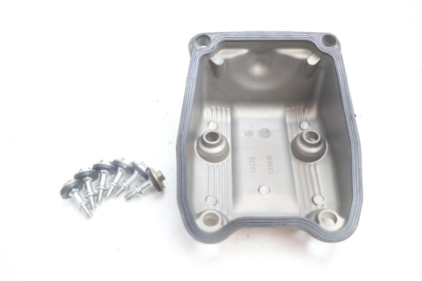 photo de ROCKER COVER BOOM TRIKE FUN 500 (2004 - 2010) - Technical close-up