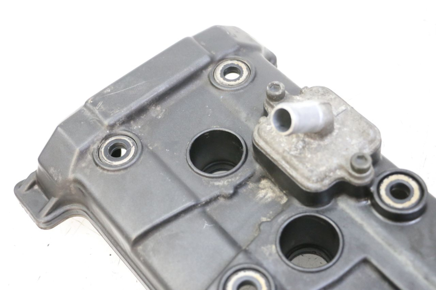 photo de ROCKER COVER YAMAHA FZ6 FAZER S2 600 (2007 - 2011) - Fixing points details