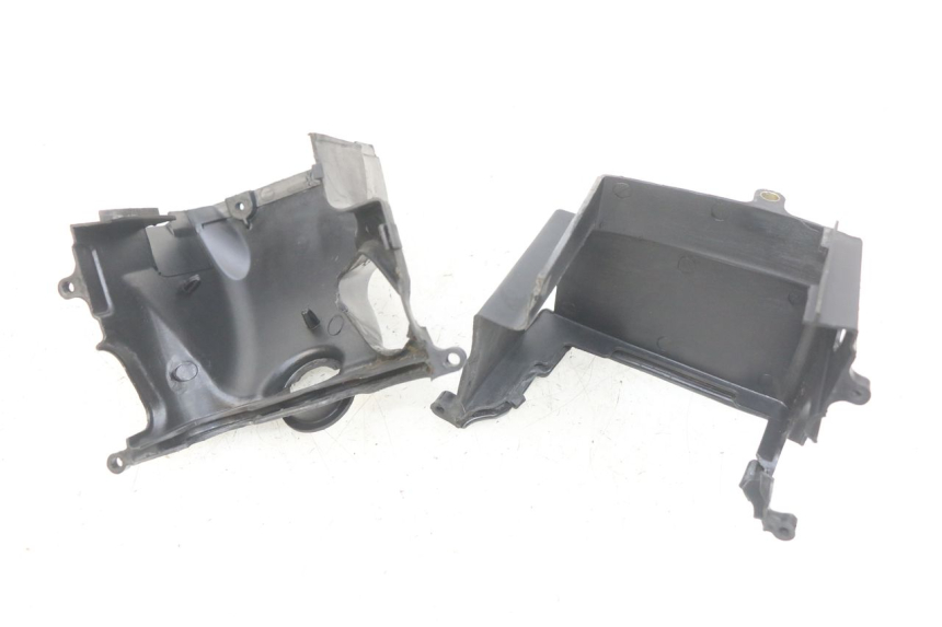 photo de CYLINDER HEAD COVER SYM CROX 4T 50 (2016 - 2023) - Zoom on usage condition