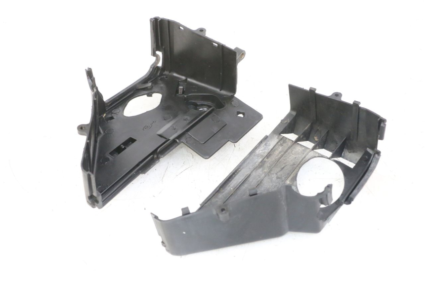 photo de CYLINDER COVER DAELIM BESBI 125 (2007 - 2008) - Component detail