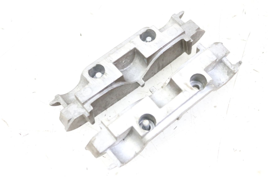 photo de CYLINDER COVER HYOSUNG GTR 125 (2006 - 2008) - Component detail