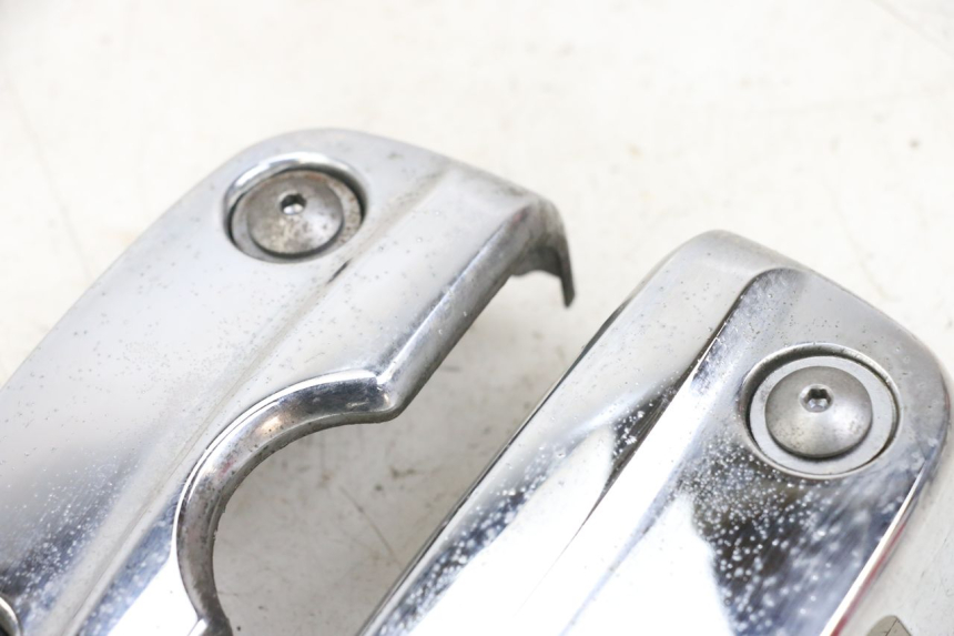 photo de CYLINDER COVER SUZUKI GZ MARAUDER 125 (1998 - 2004) - Technical close-up