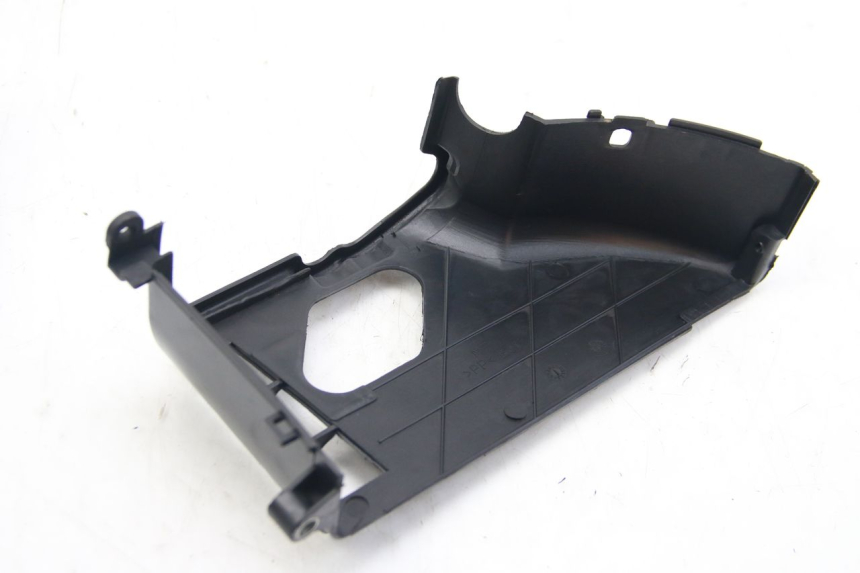 photo de CYLINDER HEAD COVER PEUGEOT KISBEE 4T 50 (2018 - 2022) - Product overview