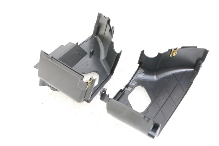 photo de CYLINDER HEAD COVER PEUGEOT KISBEE 4T 50 (2018 - 2022) - Component detail