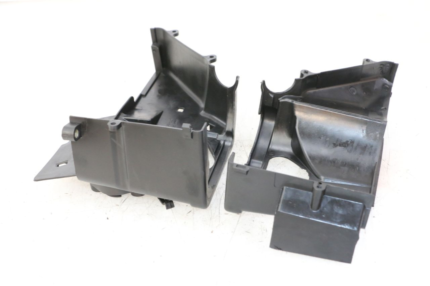 photo de CYLINDER COVER LONGJIA SHARPY 125 (2020 - 2024) - Component detail