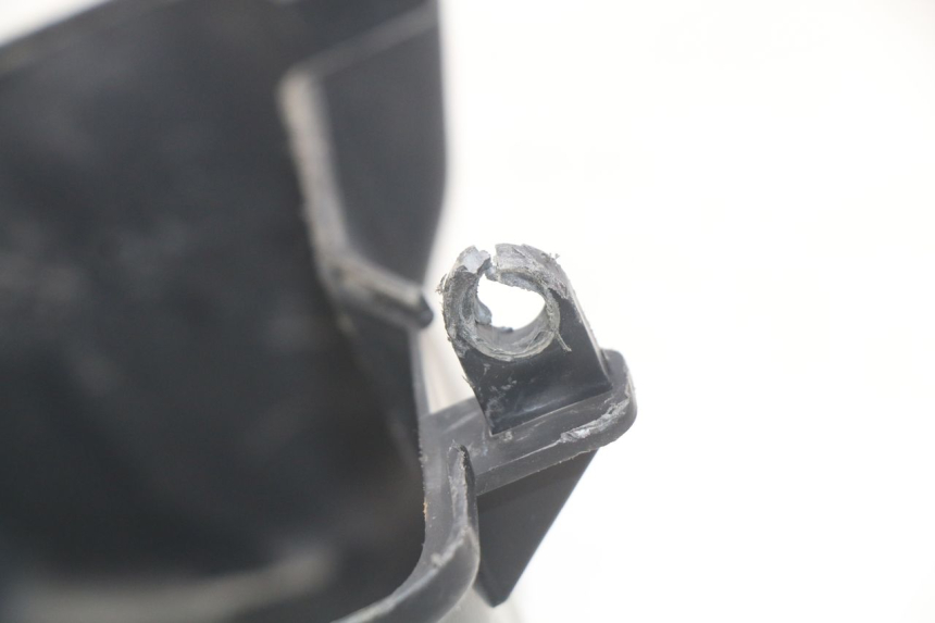 photo de CYLINDER HEAD COVER PEUGEOT LUDIX 50 (2008 - 2017) - Zoom on usage condition