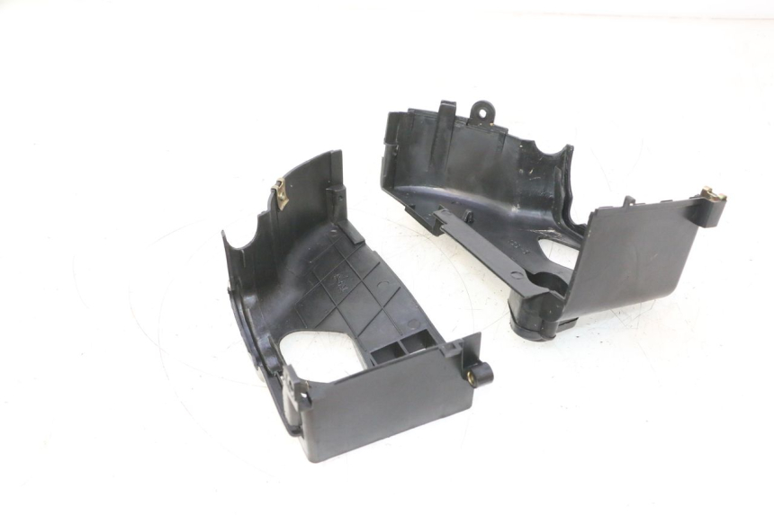 photo de CYLINDER COVER JM MOTORS SANTANA 50 (2014 - 2023) - Fixing points details
