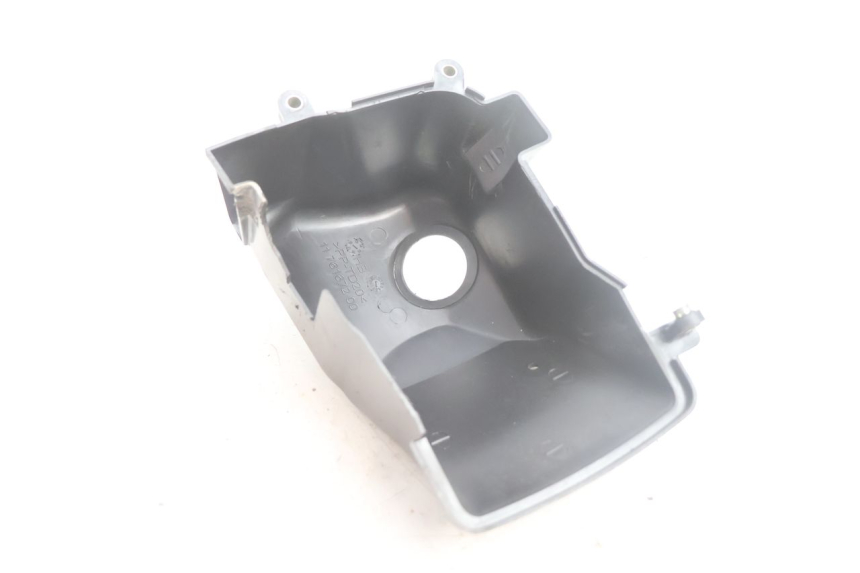 photo de CYLINDER COVER PEUGEOT STREETZONE NAKED 2T 50 (2014 - 2018) - Fixing points details