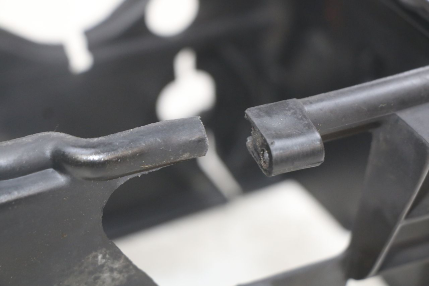 photo de CYLINDER HEAD COVER SYM SYMPHONY 125 (2009 - 2015) - Checked used part