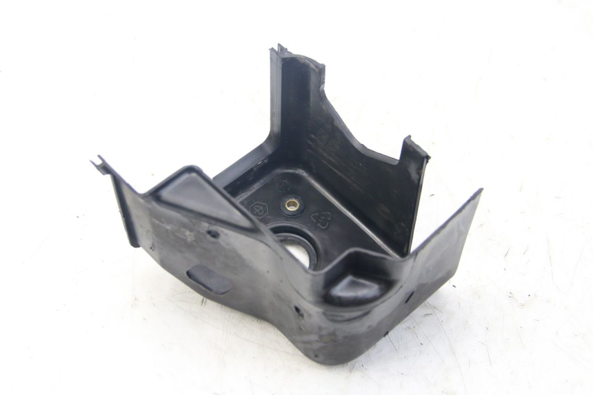 photo de CYLINDER HEAD COVER PIAGGIO VESPA S 2T 50 (2007 - 2014) - Fixing points details