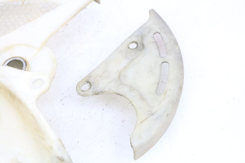 photo de BRAKE DISC COVER HONDA CRF CR-F 450 (2009 - 2012) - Technical close-up