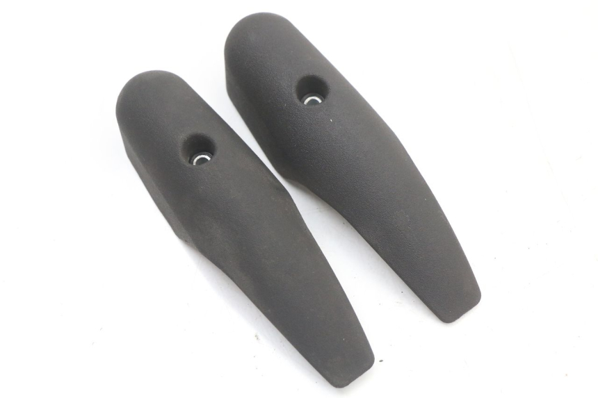 photo de FORK PANEL PIAGGIO MP3 125 (2006 - 2014) - Zoom on usage condition