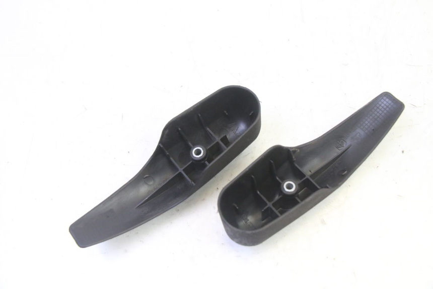 photo de FORK PANEL PIAGGIO MP3 125 (2006 - 2014) - Alternative perspective