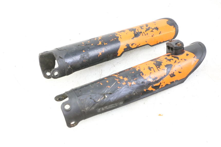 photo de FORK PANEL KTM SUPERENDURO R 950 (2005 - 2009) - Alternative perspective