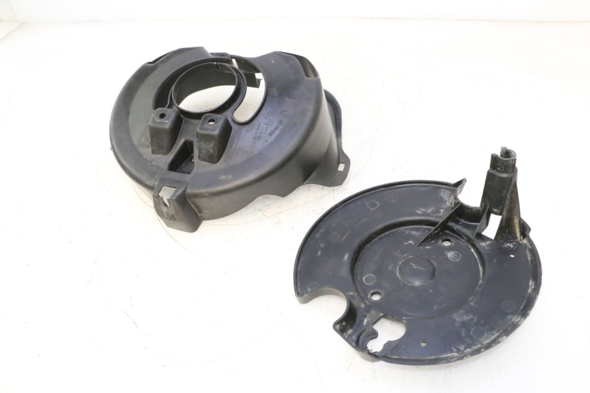 photo de FORK COVER PEUGEOT TKR TREKKER FURIOUS 50 (2005 - 2014) - Zoom on usage condition