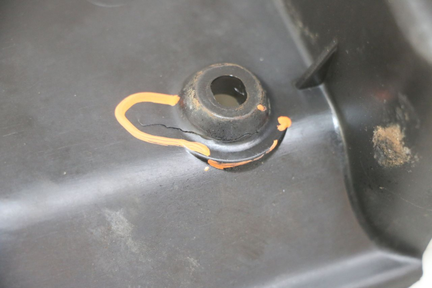 photo de FORK PANEL YAMAHA BW'S NG NEXT GENERATION 50 (1996 - 2003) - Fixing points details