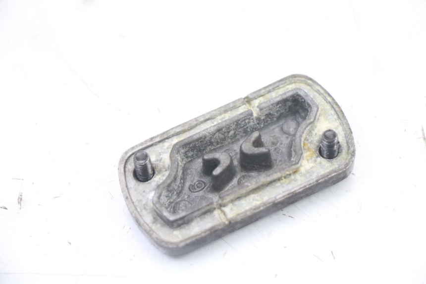 photo de MASTER CYLINDER COVER  KYMCO GRAND DINK 125 (2008 - 2014) - Zoom on usage condition