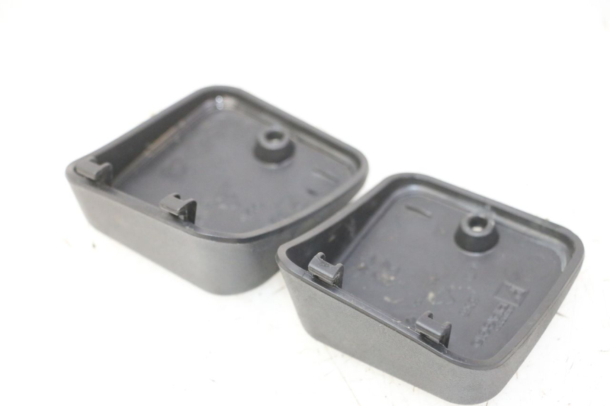 photo de MASTER CYLINDER COVER PIAGGIO MP3 RL 250 (2006 - 2010) - Alternative perspective