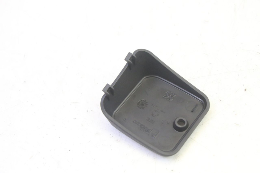 photo de MASTER CYLINDER COVER  PIAGGIO MP3 125 (2006 - 2014) - Zoom on usage condition