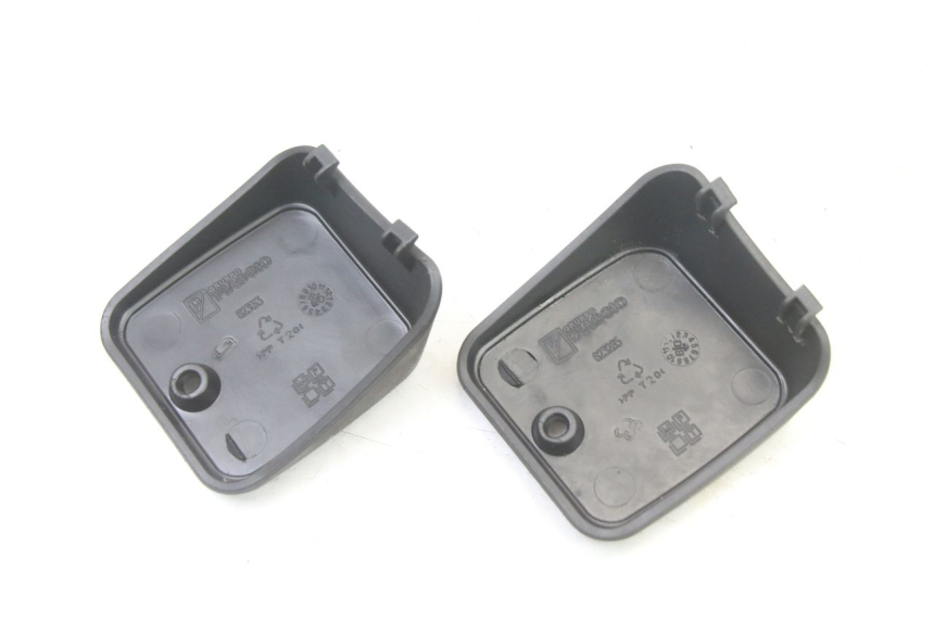 photo de MASTER CYLINDER COVER PIAGGIO MP3 LT 400 (2007 - 2012) - Alternative perspective