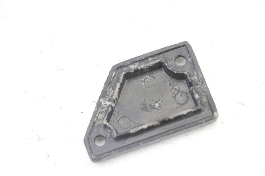 photo de MASTER CYLINDER COVER  PEUGEOT TWEET 4T 50 (2014 - 2019) - Alternative perspective