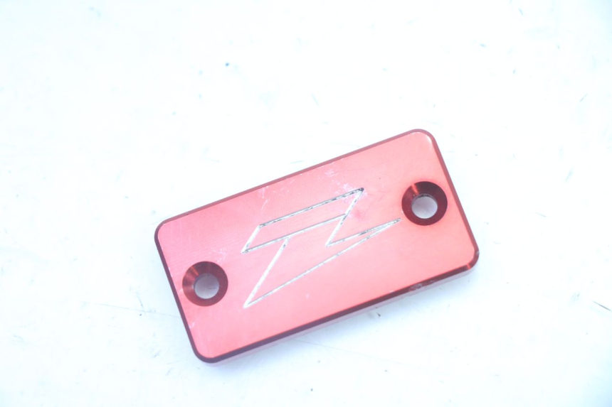 photo de MASTER CYLINDER COVER YAMAHA YZ 125 (1998 - 2005) - Component detail