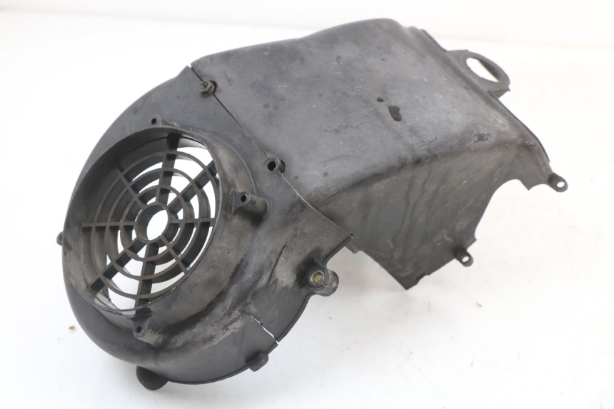 photo de ENGINE COVER LONGJIA EASY MAX 125 (2020 - 2024) - Fixing points details