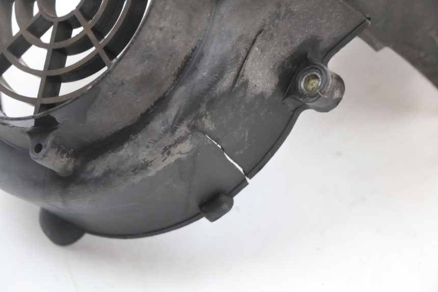 photo de ENGINE COVER LONGJIA EASY MAX 125 (2020 - 2024) - Surface and material condition
