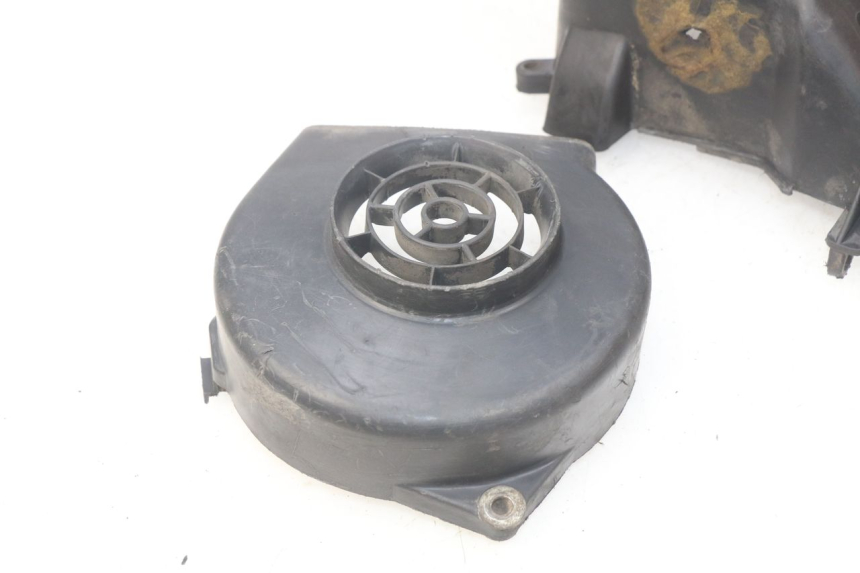 photo de ENGINE COVER PEUGEOT KISBEE 2T 50 (2010 - 2017) - Surface and material condition