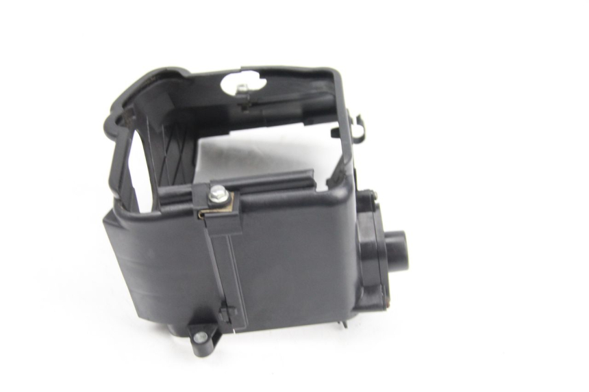 photo de ENGINE COVER PEUGEOT KISBEE 4T 50 (2018 - 2022) - Alternative perspective