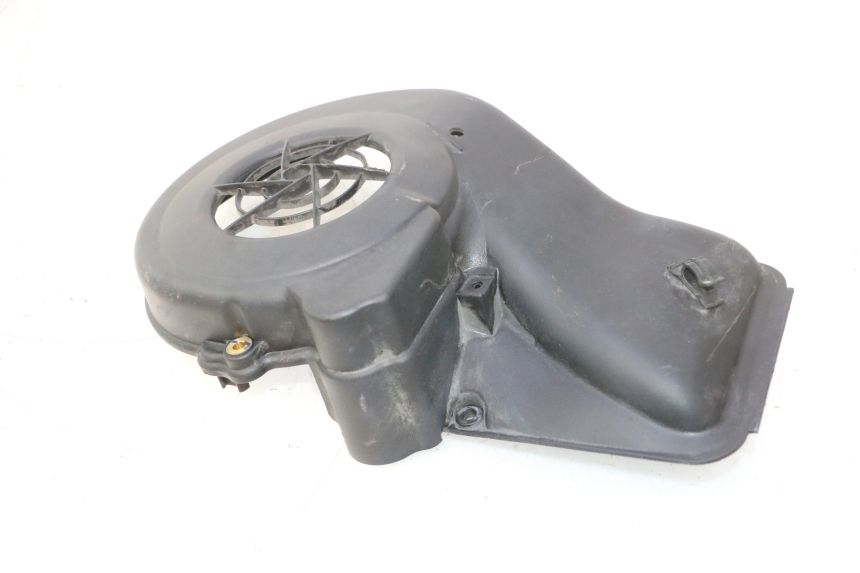 photo de ENGINE COVER PIAGGIO LIBERTY IGET S 125 (2016 - 2020) - Fixing points details
