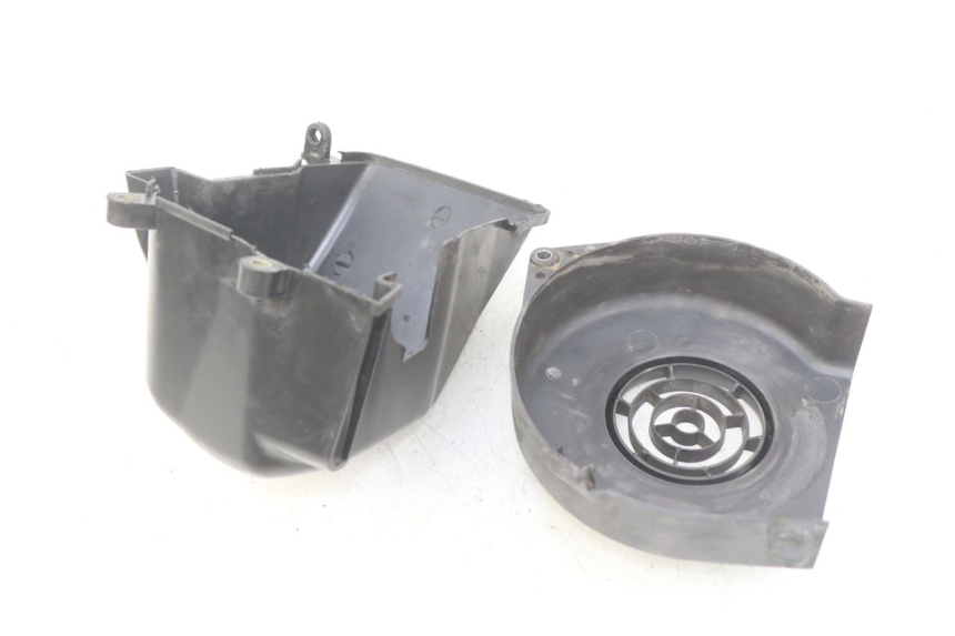 photo de ENGINE COVER PEUGEOT LUDIX 50 (2008 - 2017) - Zoom on usage condition