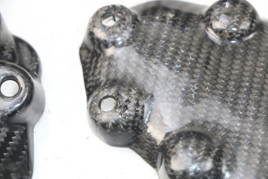 photo de ENGINE COVER BMW S RR ABS S1000RR 1000 (2009 - 2011) - Distinctive features