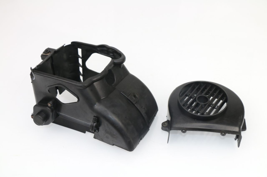 photo de ENGINE COVER ROADSIGN WALLABY 50 (2009 - 2014) - Alternative perspective