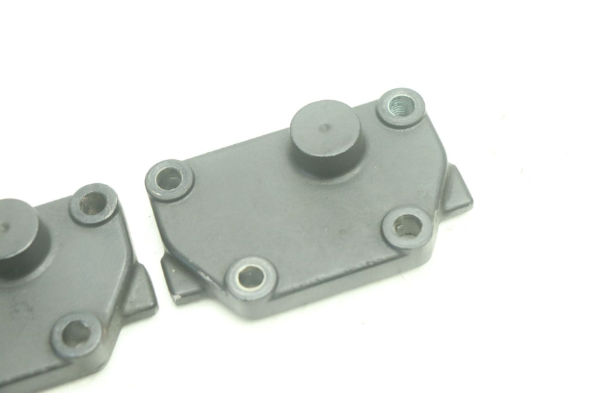 photo de ENGINE COVER YAMAHA WAVE RUNNER GP R 1200 (2000 - 2003) - Alternative perspective