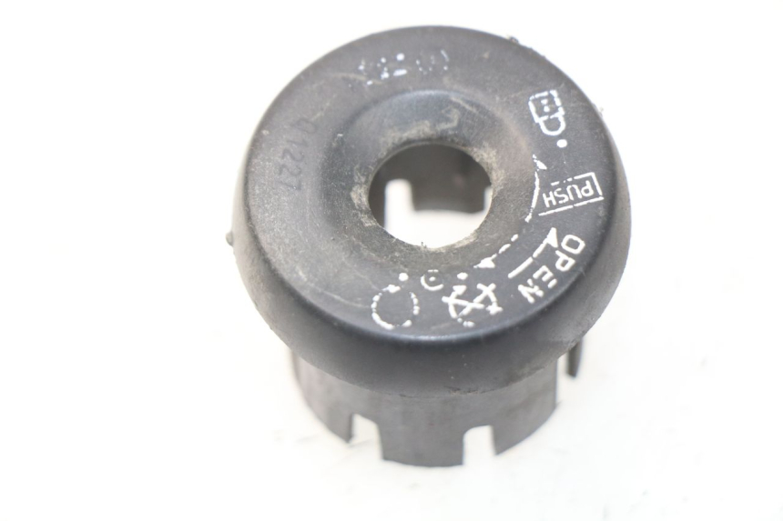 photo de IGNITION SWITCH COVER MBK BOOSTER SPIRIT NAKED 50 (2004 - 2017) - Main view